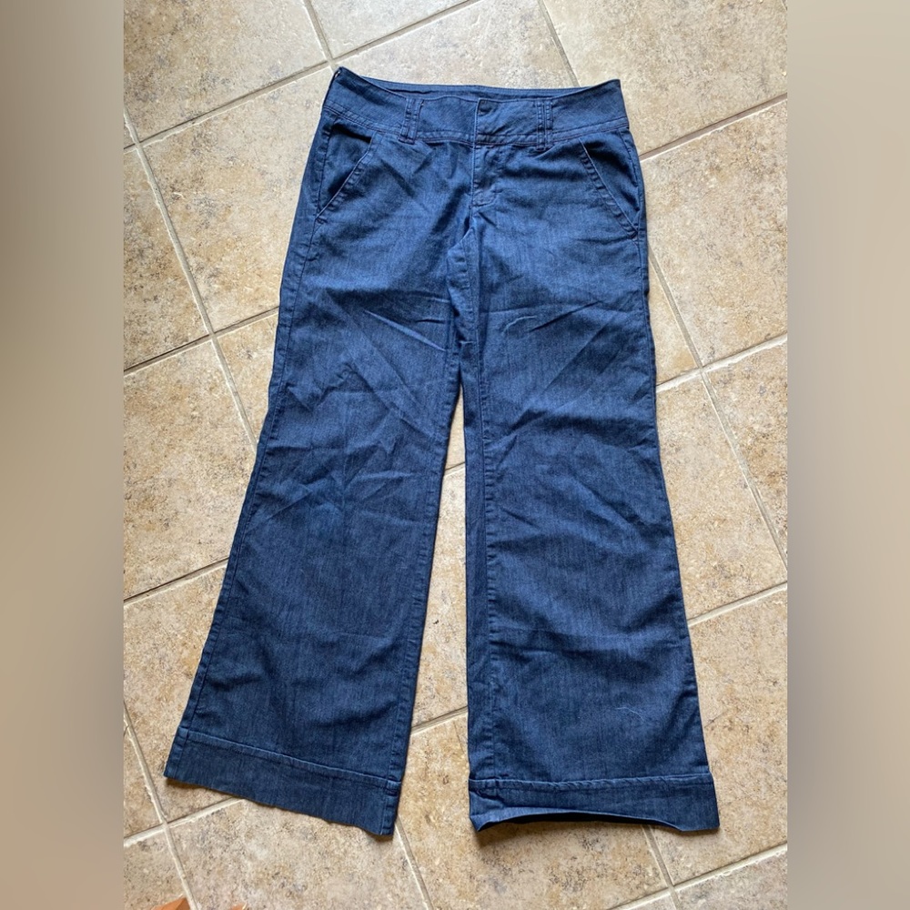 ELLE - Woman’s mid rise dressy blue denim jeans, Size: 8